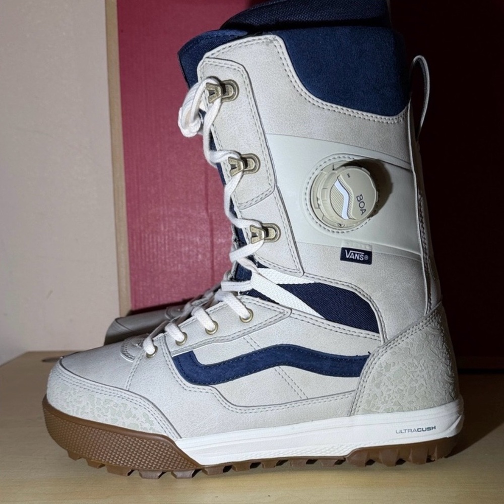 Vans Invado Pro Snowboard Boots - Picture 3 of 16